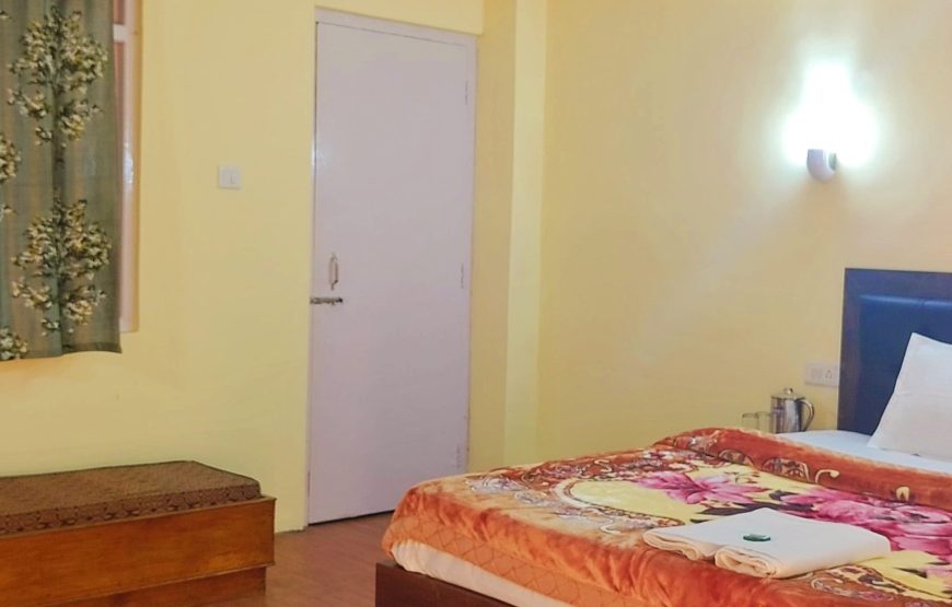 Yamphung 2 Bed Sharing Room